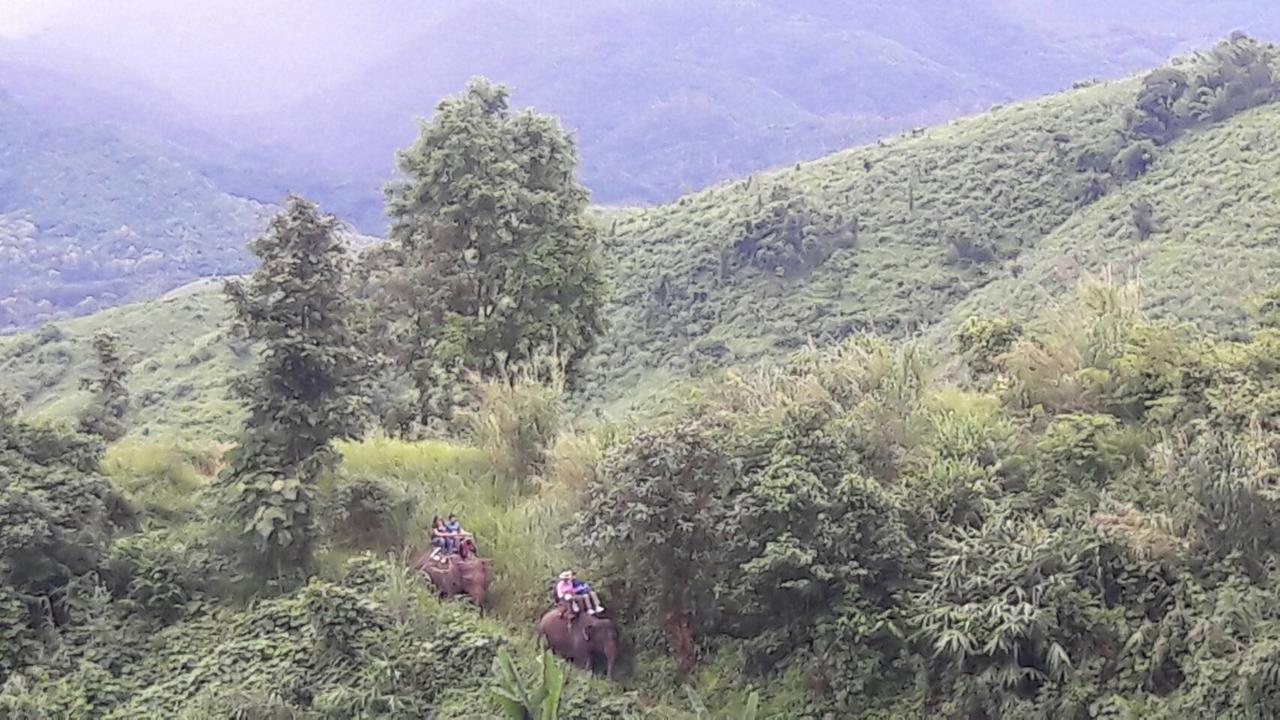 Appartamento Hill Tribe Art House Chiang Rai Esterno foto