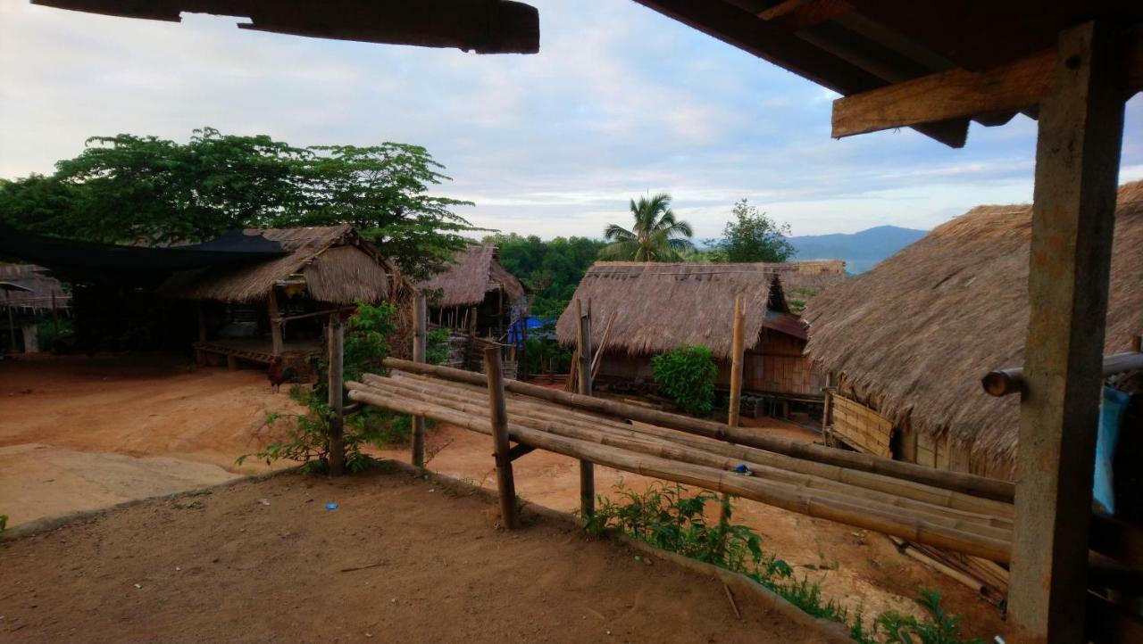 Appartamento Hill Tribe Art House Chiang Rai Esterno foto