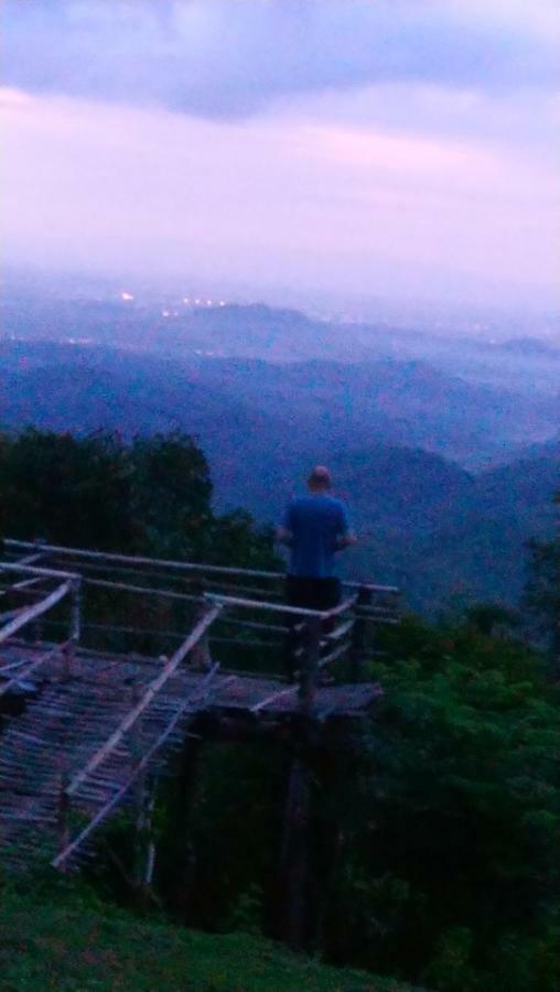Appartamento Hill Tribe Art House Chiang Rai Esterno foto