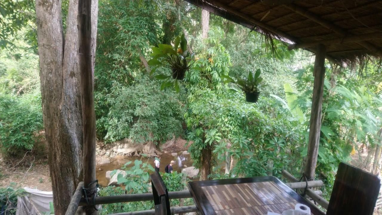 Appartamento Hill Tribe Art House Chiang Rai Esterno foto