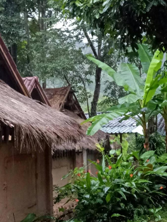 Appartamento Hill Tribe Art House Chiang Rai Camera foto