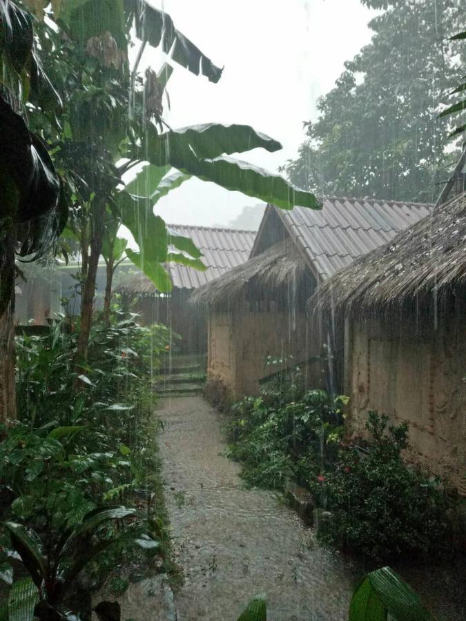 Appartamento Hill Tribe Art House Chiang Rai Camera foto